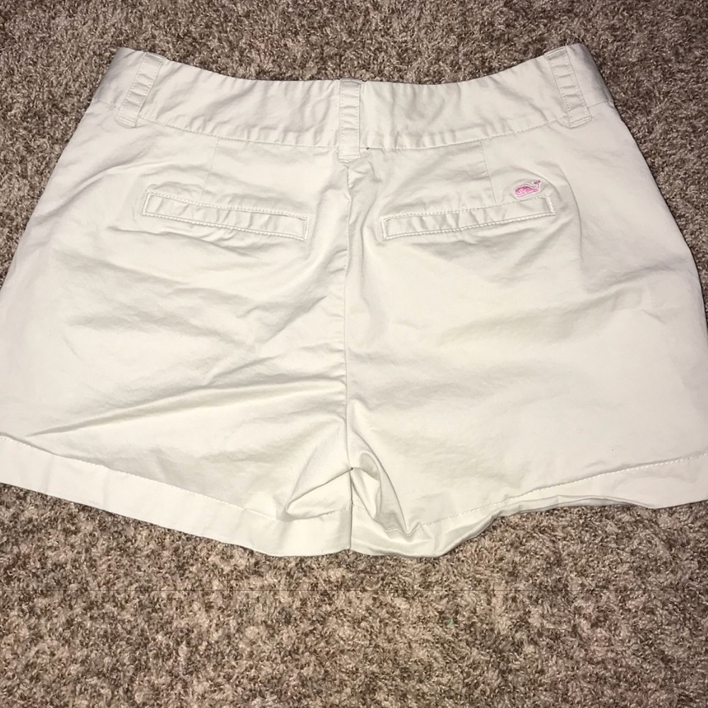 khaki vineyard vines shorts